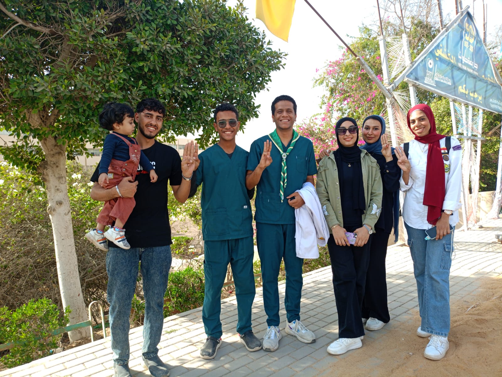 مشاركة كلية التمريض في فعاليات المعسكر التأهيلي لجوالى وجوالات الجامعة